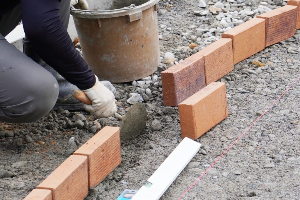 外構工事着工の様子